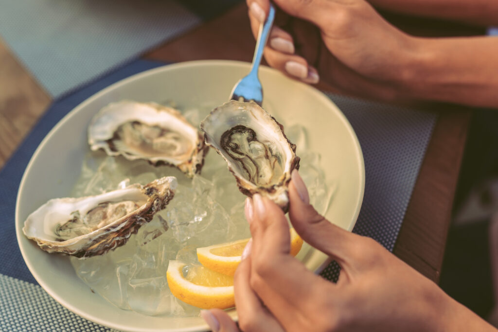 Raw Oysters Norovirus Outbreak: 298 Reported Illnesses | Food Poisoning ...