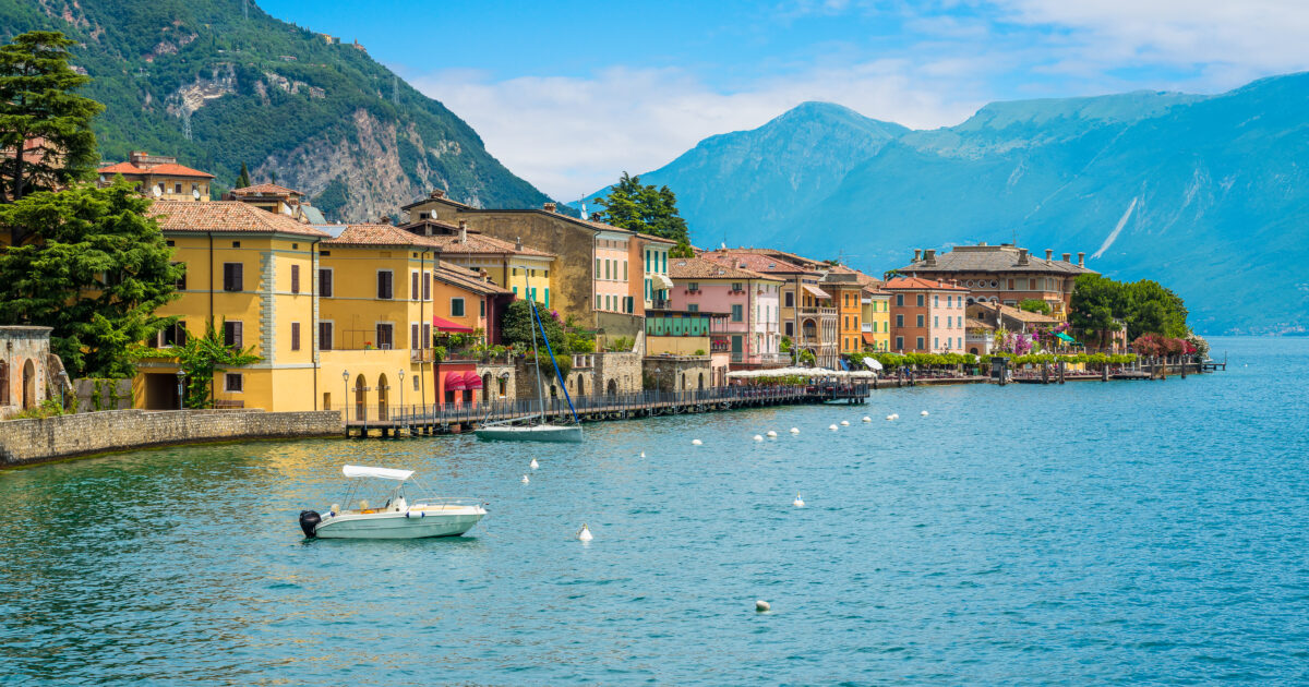 Norovirus Outbreak Strikes Village on Shores of Italy’s Famed Lake ...